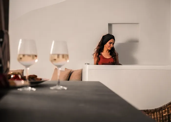 Emery Suites Naxos City