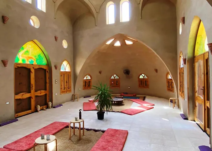 Embrace Hotel Louxor