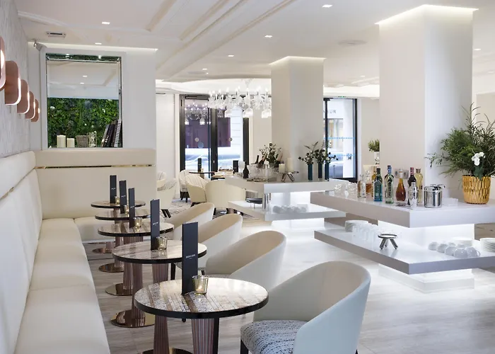 Hotel Dress Code Parijs