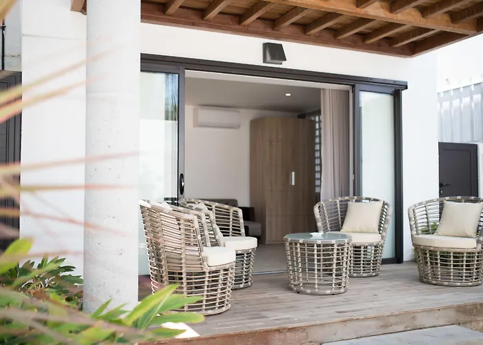 Toparadis Guest House Pereybere Beach
