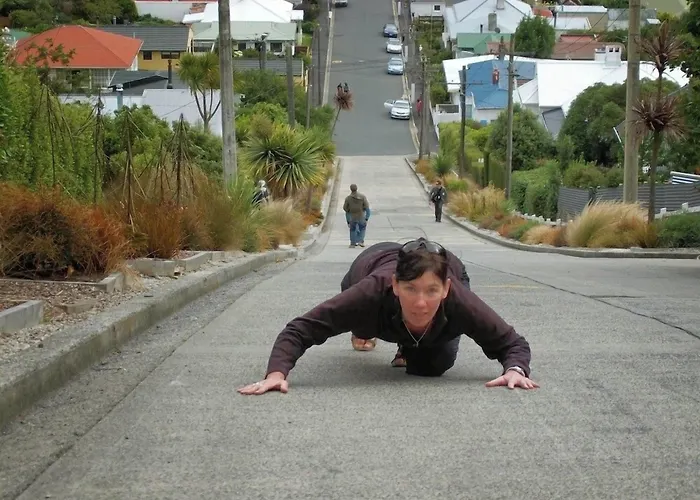 Bed and Breakfast Sleep On The Steepest Street In The World! Dunedin