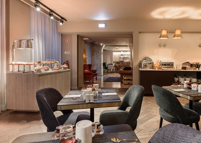 Dorma Almada Porto Hotel