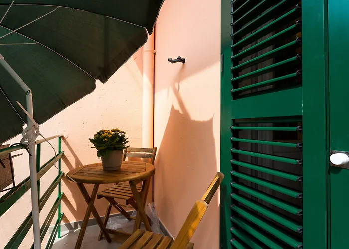 Central Pearl By Nono Ban Rooms Split