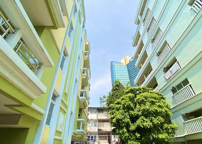 14 Place Sukhumvit Suites Bangkok