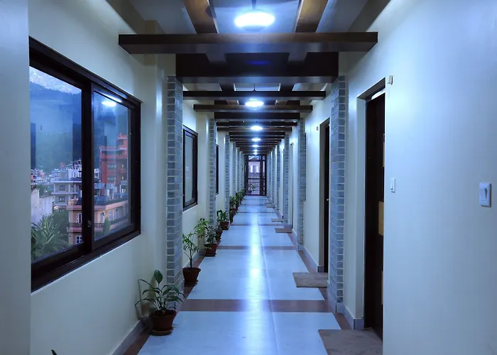 Hotel Queens Park Pokhara