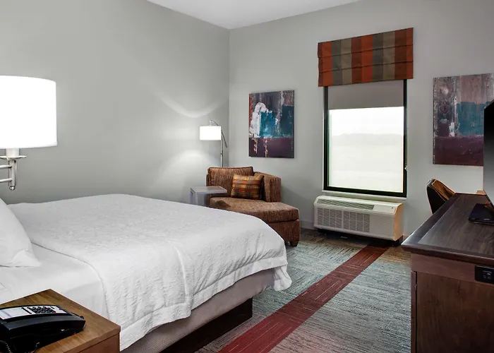 Hampton Inn & Suites By Hilton Pittsburg Kansas Crossing Casino Near Psu