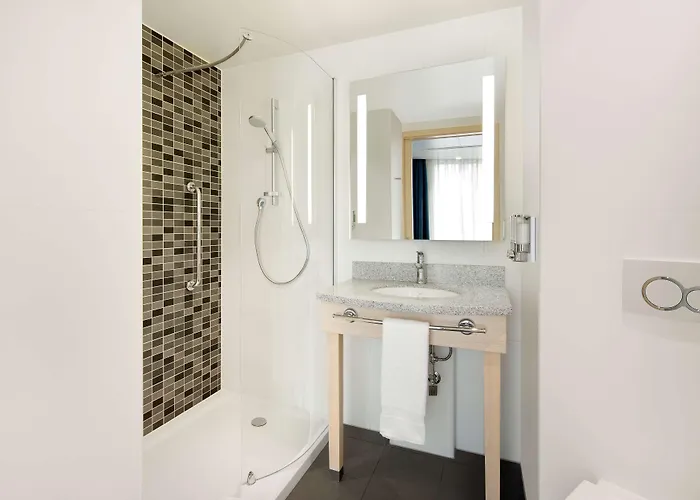 Готель Hampton By Hilton London Excel