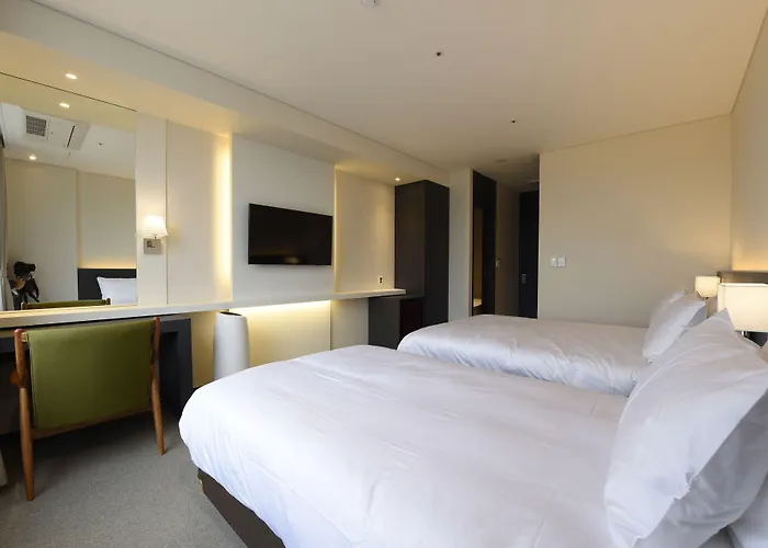 Geoje Artnouveau Suite Hotel