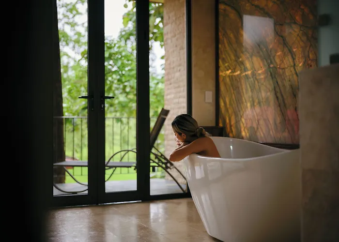 Paradise Hot Springs Thermal Resort La Fortuna