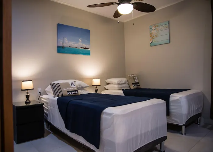The Pier Beach Inn & Suites Willemstad