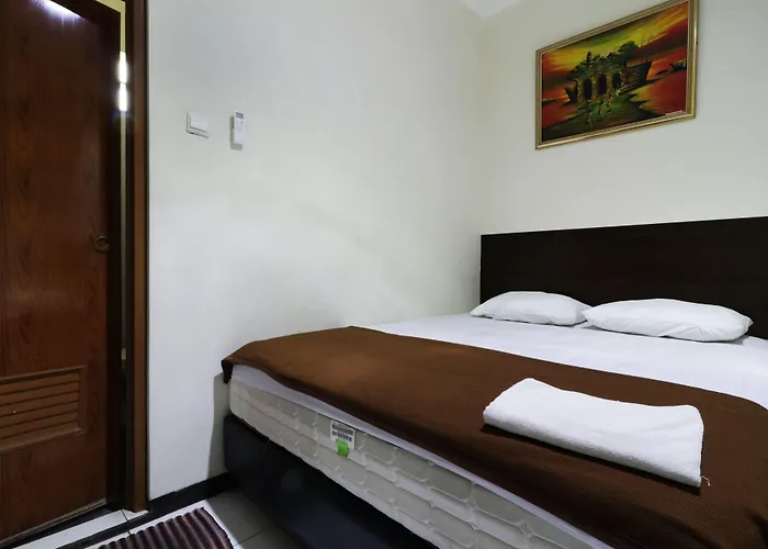 Bantal Guling Pasar Baru Hotel Bandung