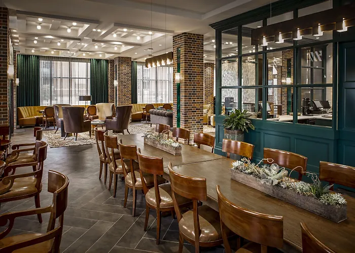 Lodge Kohler Green Bay