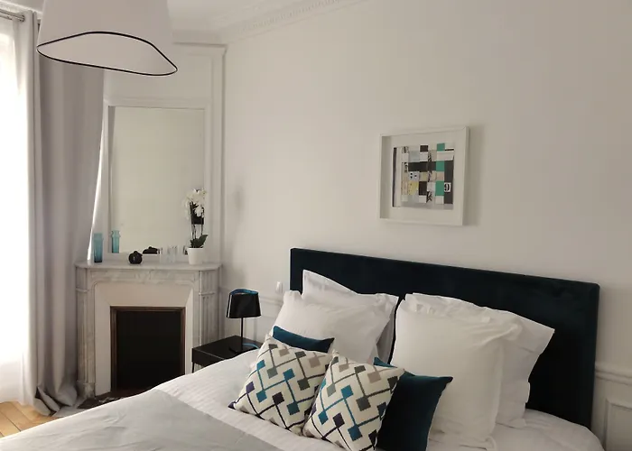 Relais12bis Bed&Breakfast By Eiffel Tower Paris