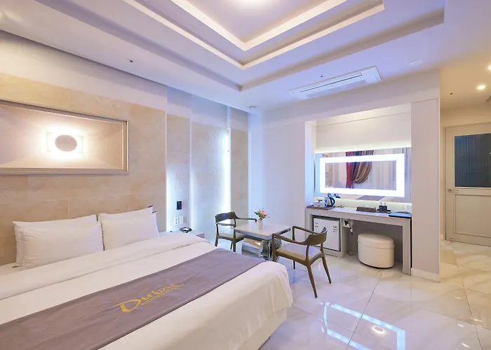 Dubai Hotel Gwangju Metropolitan City