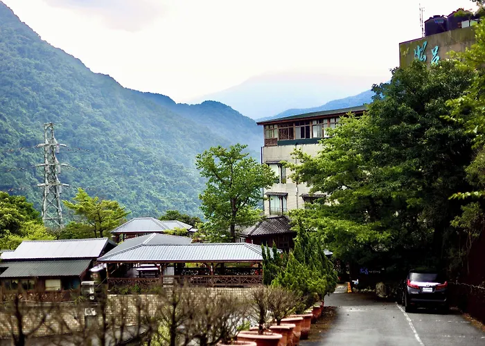 Wulai Sunglyu Hot Spring Resort