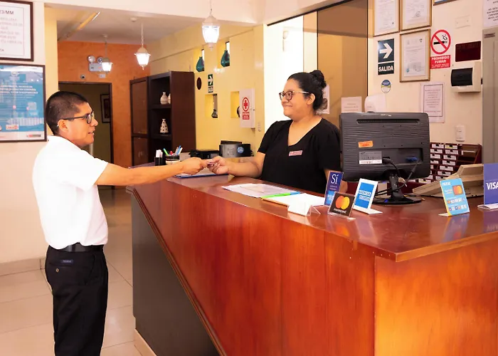 Hotel El Farolito Lima