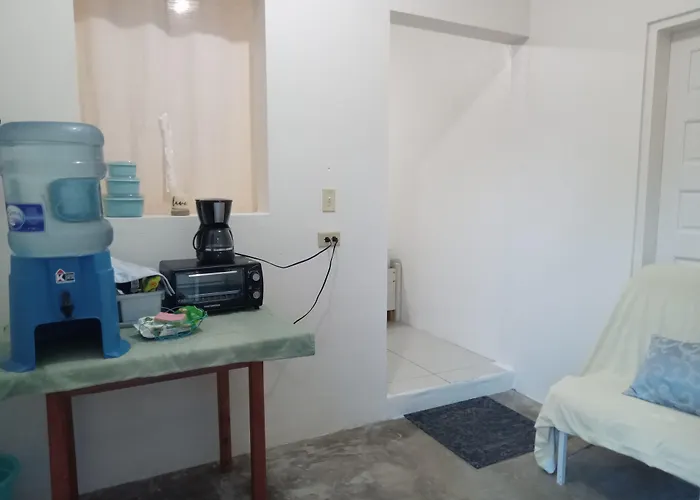 Hacienda Tropical Guest House Belmopan