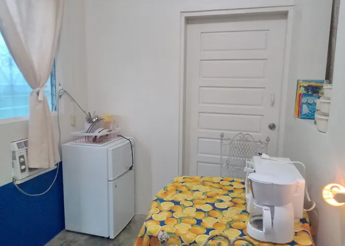 Hacienda Tropical Guest House Belmopan