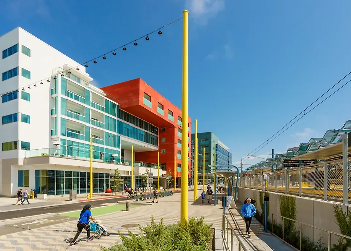 Courtyard By Marriott Santa Monica Hotel