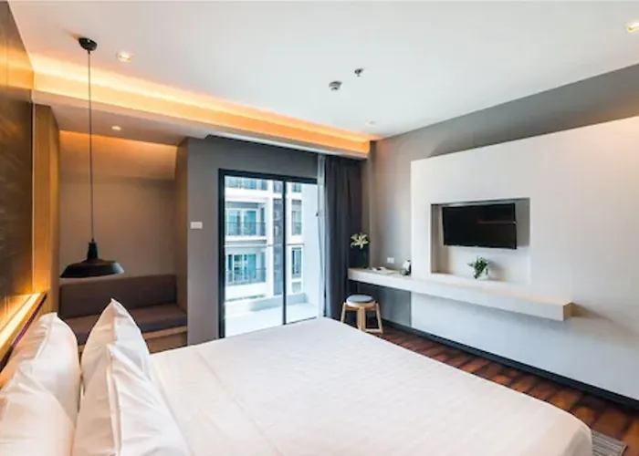 Sea Me Spring Tree Hotel (Adults Only) Pattaya