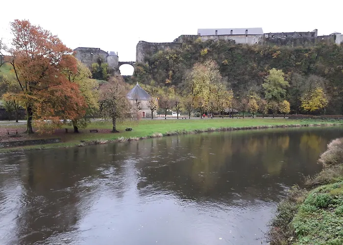 Golden Lion Bed and Breakfast Bouillon