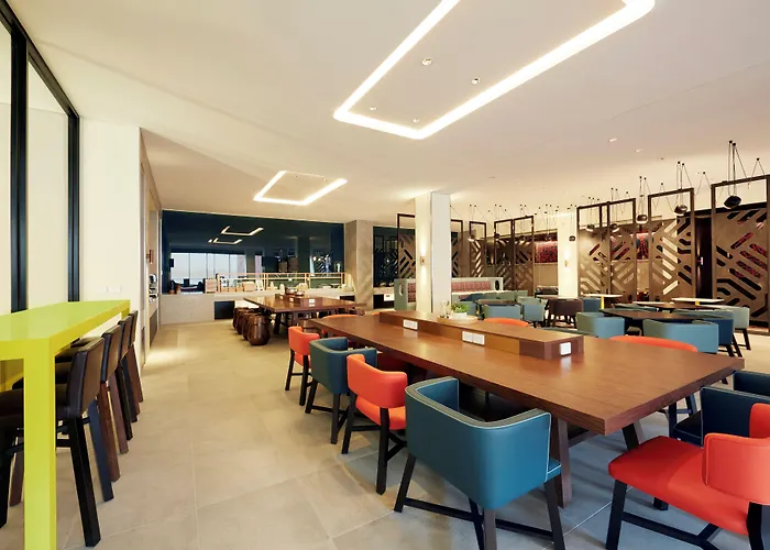 Holiday Inn Express Adelaide City Centre By Ihg