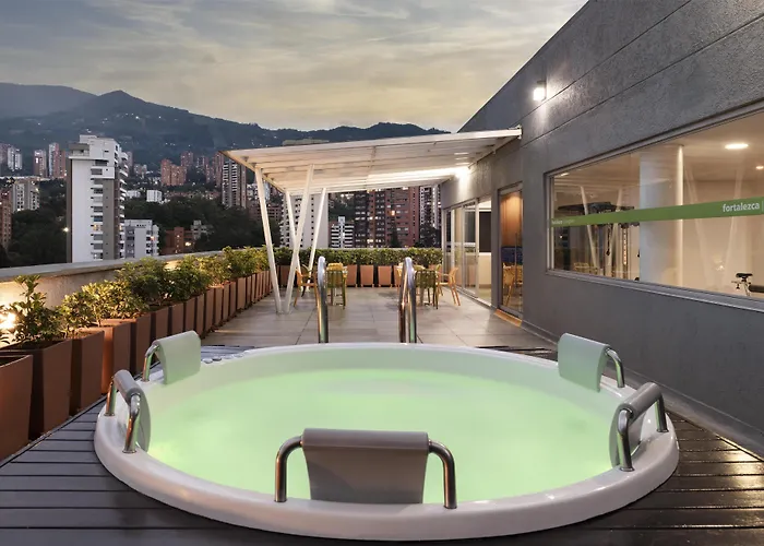 Hampton By Hilton Medellin Hotel