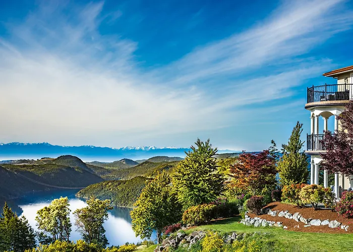 Villa Eyrie Resort Malahat