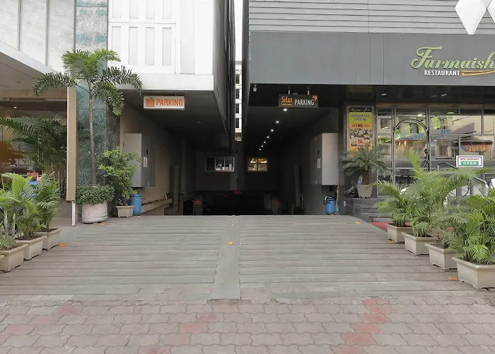 Hotel Sifat International Surat