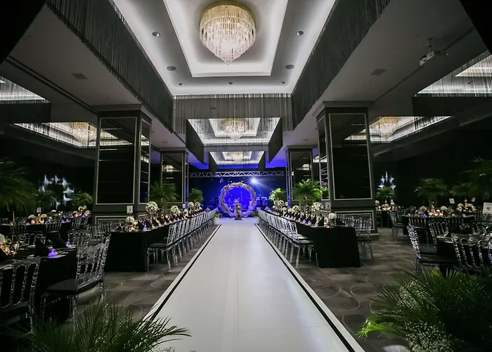 Doubletree By Hilton Izmir Airport Hotel