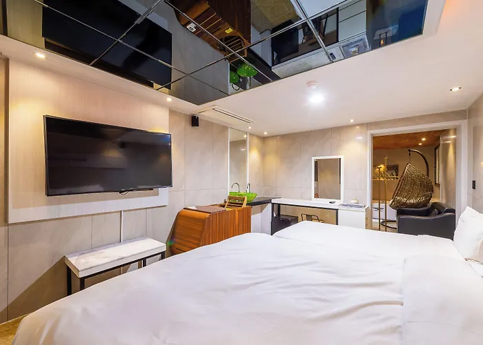 Daniel Campanella Hotel Seoul