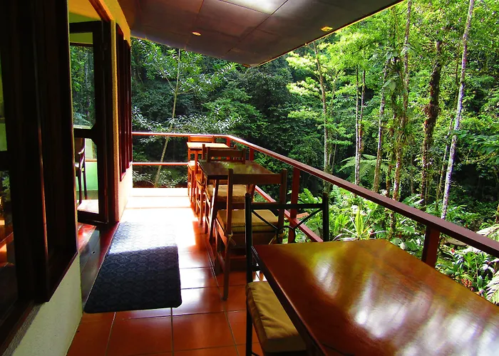 Agua Inn Nuevo Arenal