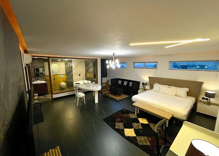 Hotel Crown Inn Karachi