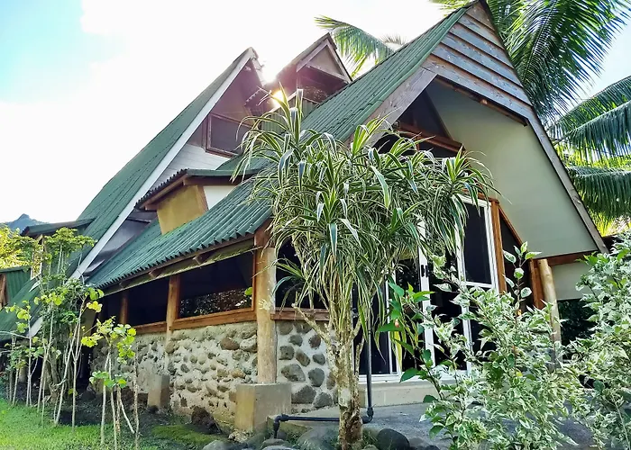 Pension Les Trois Cascades Uturoa