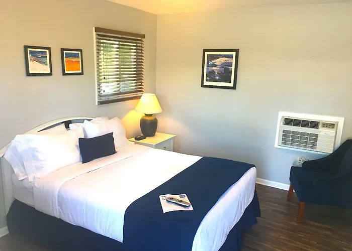 Shorewood Inn Jamesport