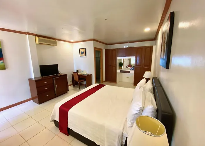 Anda White Beach Resort