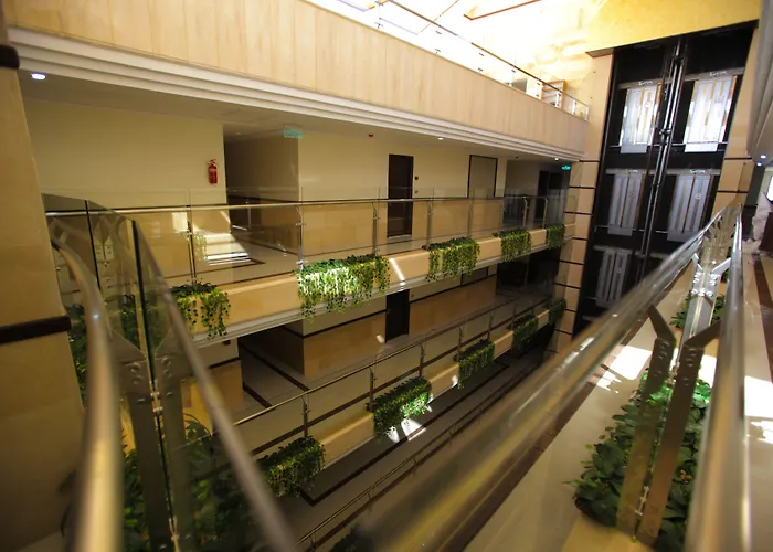 Queen Plaza Hotel Hebron