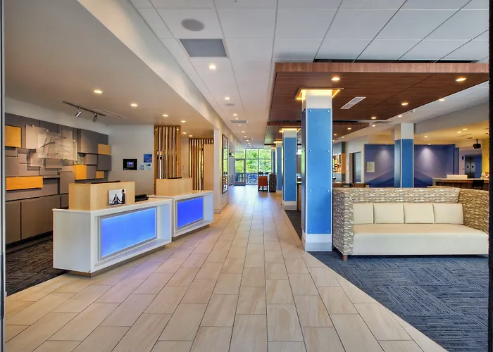 Holiday Inn Express & Suites New Castle By Ihg