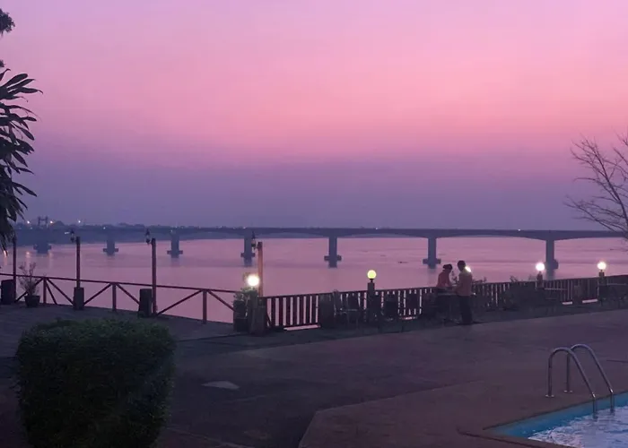 Arawan Riverside Hotel Pakse