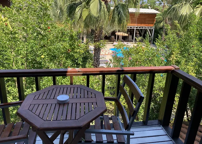 Kutle Hotel Çıralı