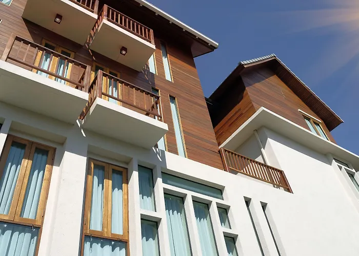 Tapae Gate Villa Chiang Mai