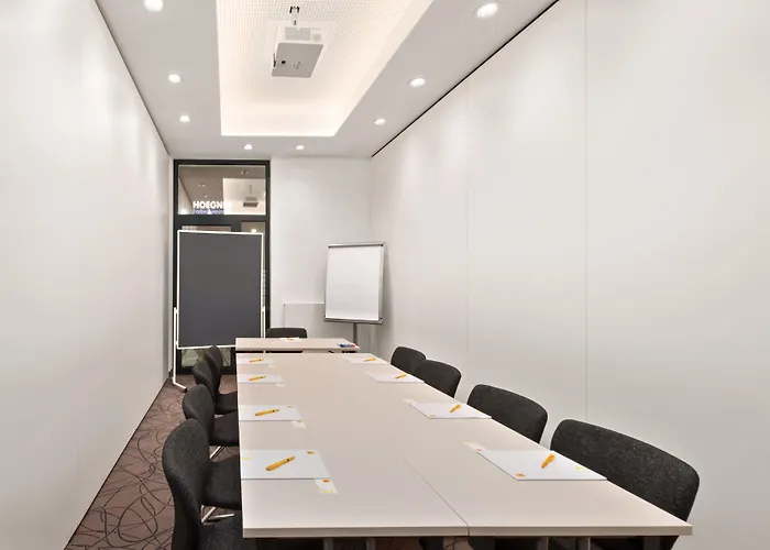 Super 8 By Wyndham Munich City North