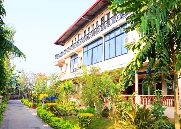 Hotel Royal Safari Sauraha