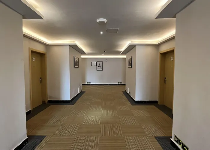 2000 Hotel Downtown Kigali