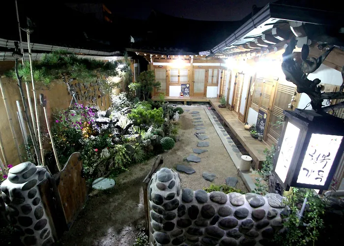Happiness Full Hanok Guesthouse Jeonju