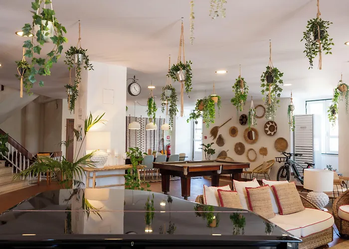 Sarrazola House Hotel Colares