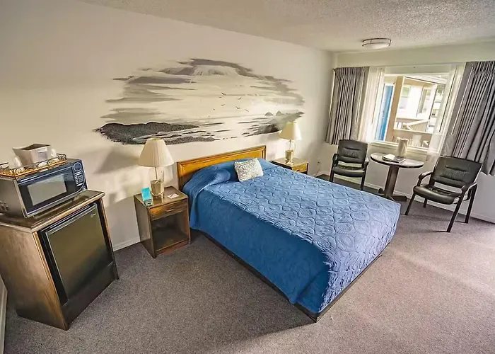Lighthouse Cove Inn Bandon