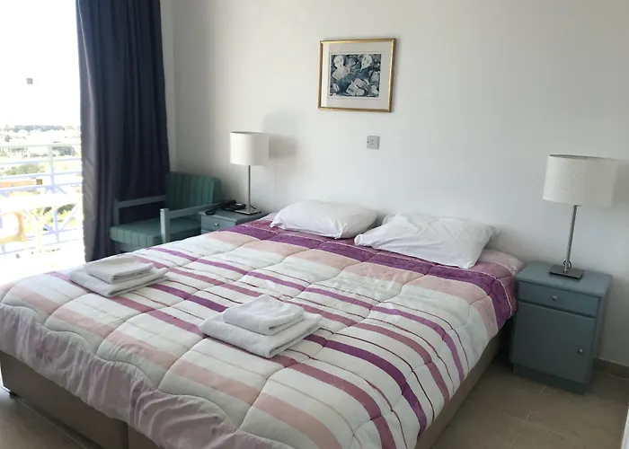 Axiothea Hotel Paphos