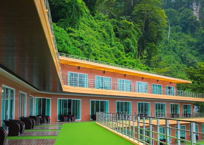 Phi Phi Cliff Beach Resort