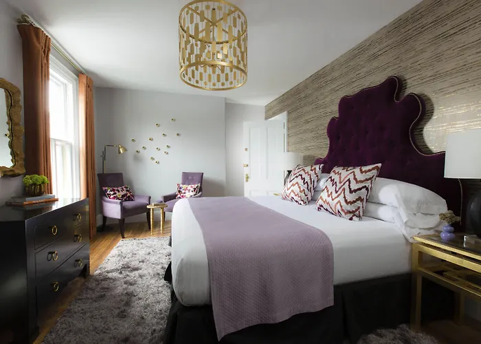 Hotel Gilded Newport